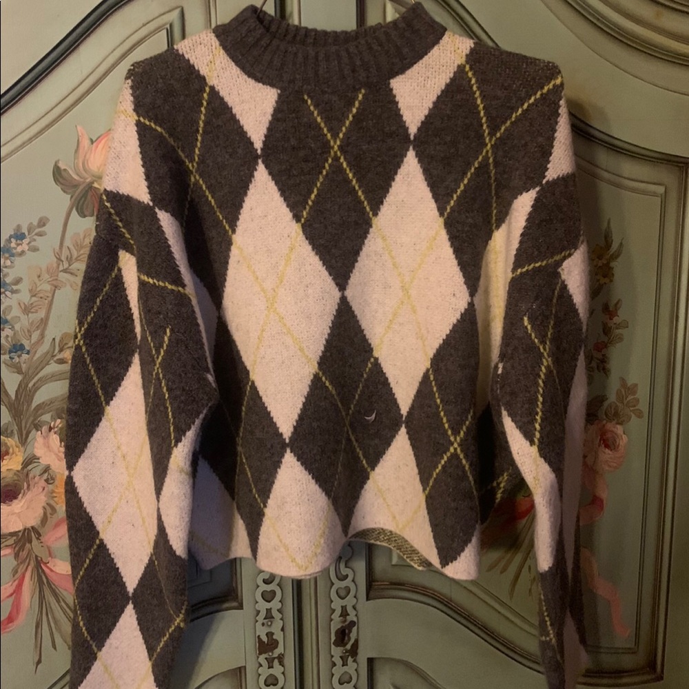 Cropped sweater